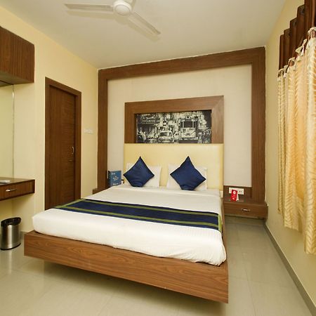 Oyo 460 Hotel Ivory Residency Kolkata Bagian luar foto