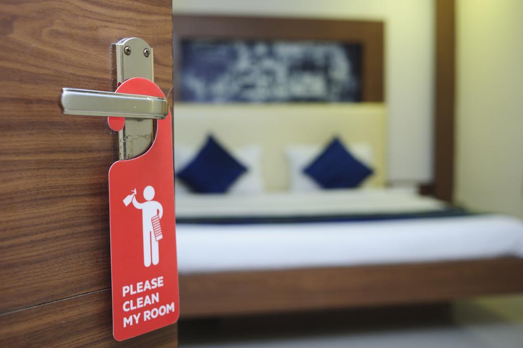 Oyo 460 Hotel Ivory Residency Kolkata Bagian luar foto