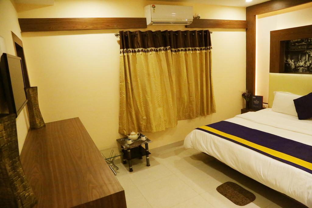 Oyo 460 Hotel Ivory Residency Kolkata Bagian luar foto