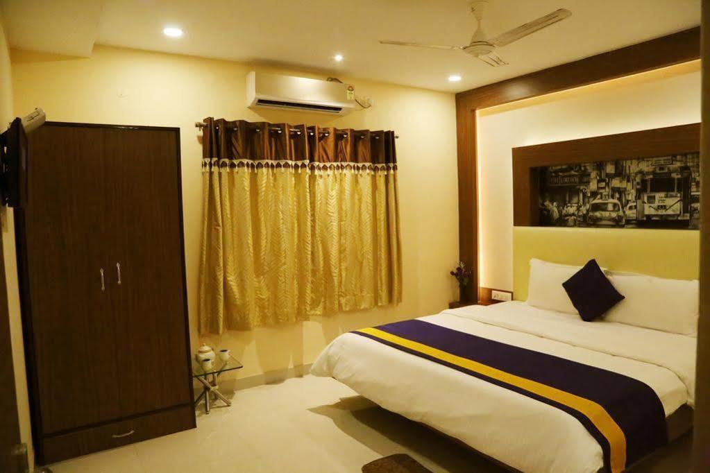 Oyo 460 Hotel Ivory Residency Kolkata Bagian luar foto