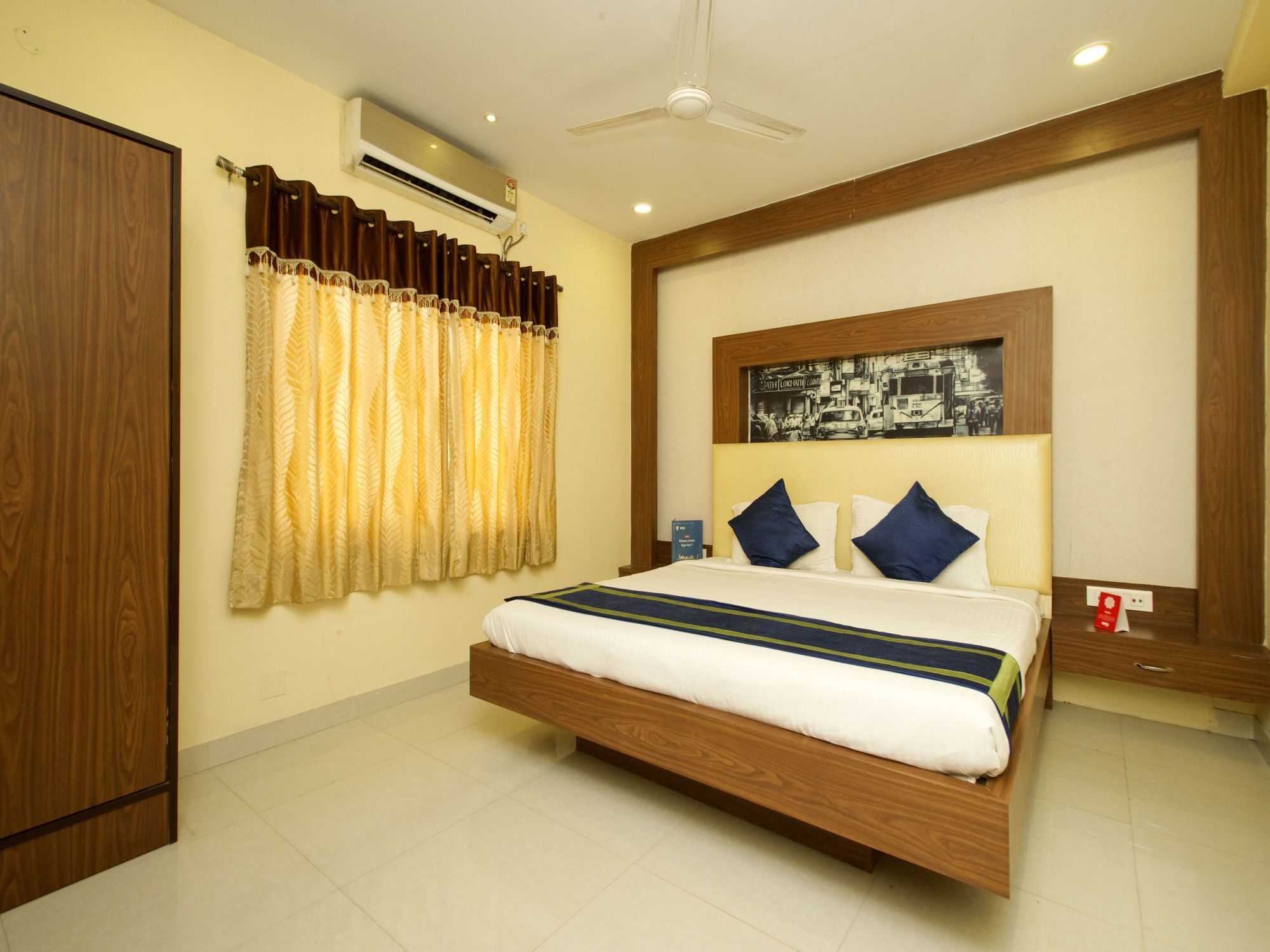 Oyo 460 Hotel Ivory Residency Kolkata Bagian luar foto