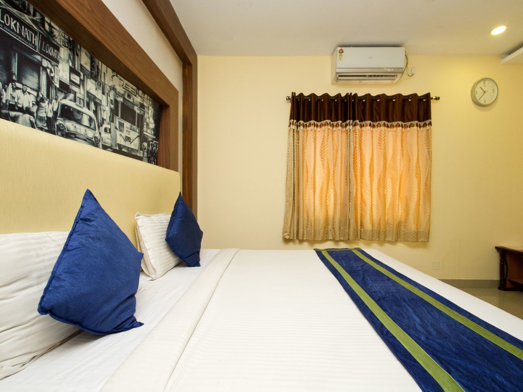 Oyo 460 Hotel Ivory Residency Kolkata Bagian luar foto