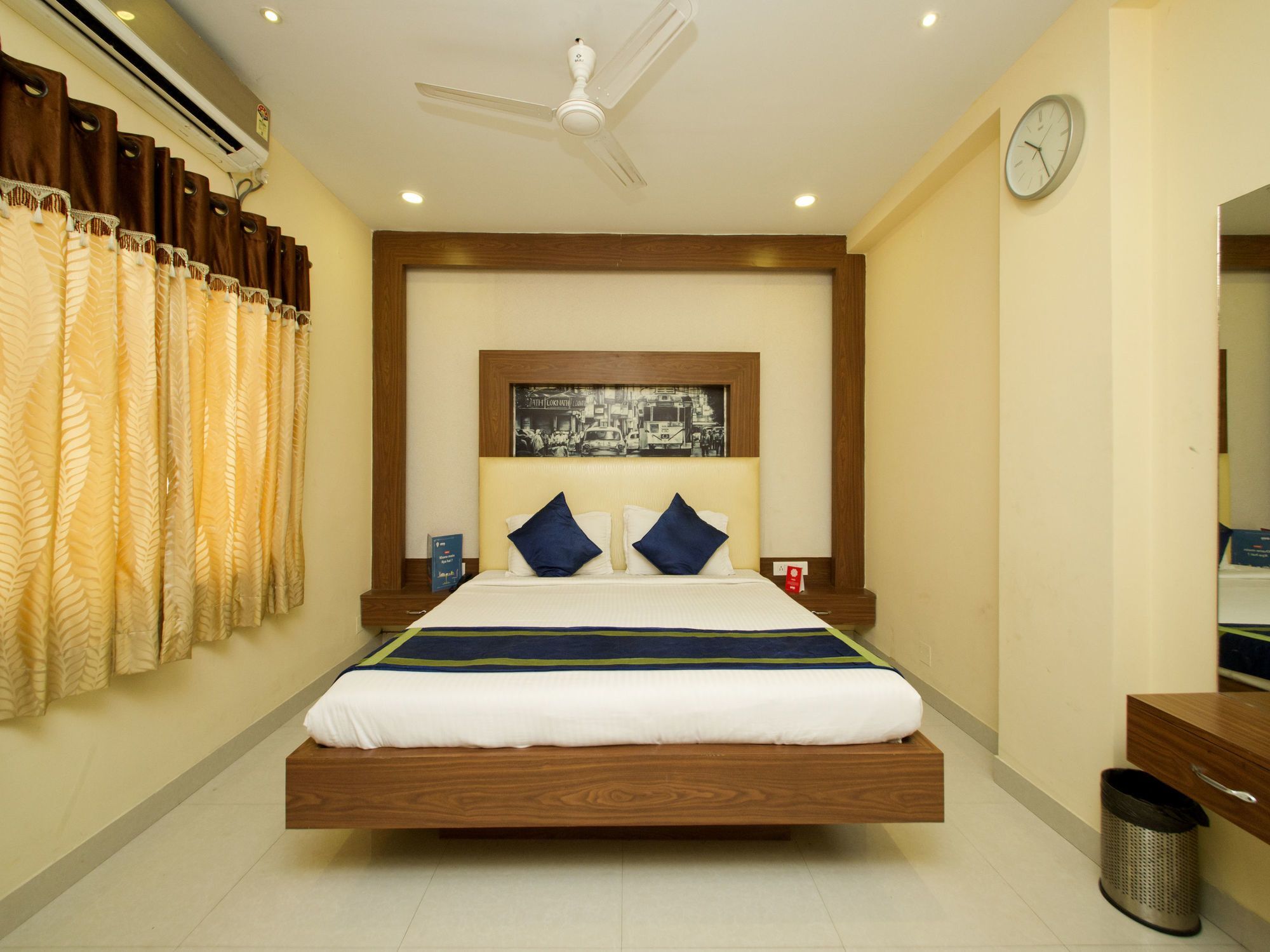 Oyo 460 Hotel Ivory Residency Kolkata Bagian luar foto